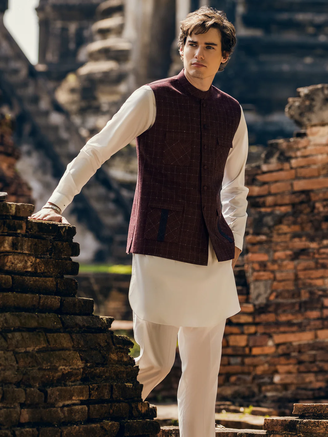MAROON BLENDED WAISTCOAT | AL-WC-US-489/JJ-8100B