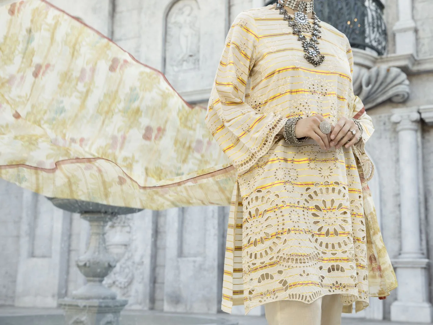 OFF WHITE YARN DYED 3PC UNSTITCHED | ALP-3PS-US-1189 FB-1175B - Image 5