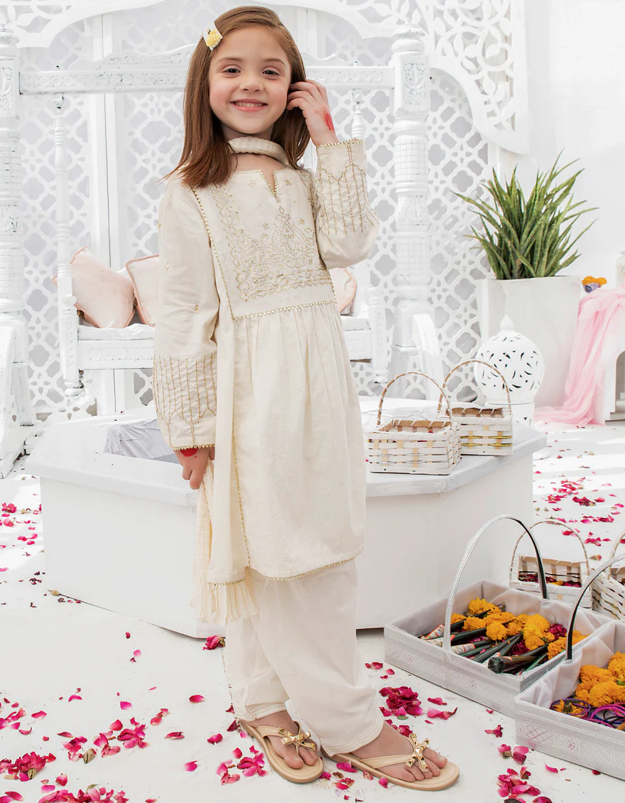 OFF WHITE LAWN 3PC STITCHED | JGKL-S-US-22-1550 FB/OFF WHITE