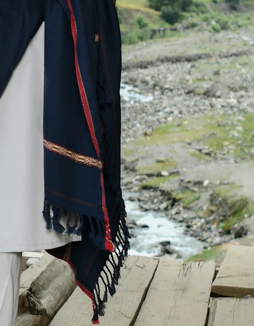 NAVY BLUE SHAWL | JJID-SHW-US-20-0010 FB/DUSSA SHAWL-NAVY BLUE - Image 3
