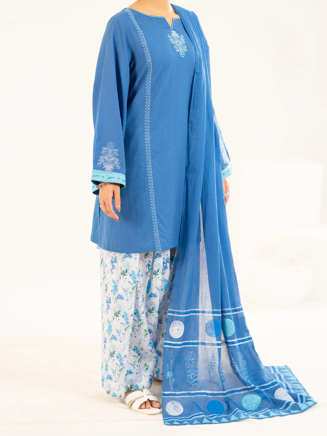 BLUE LAWN 2PC STITCHED | ALP-2PS-LKS-2534/FB-2534A - Image 4