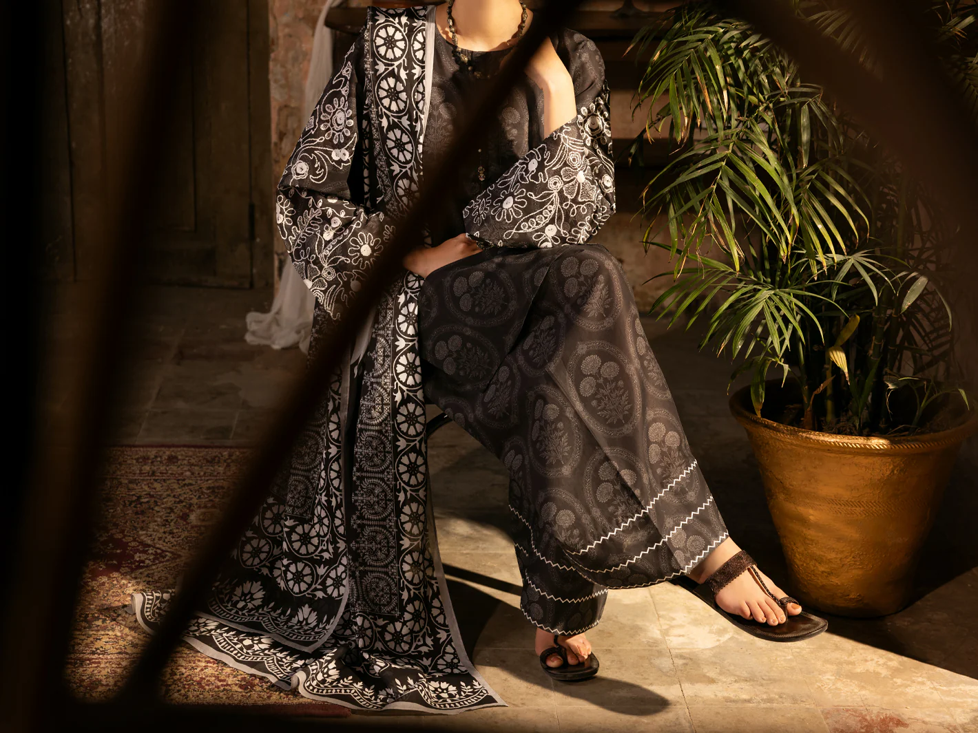 CHARCOAL COTTON LAWN 3PC UNSTITCHED | ALP-3PS-2712 FB-2712A - Image 4