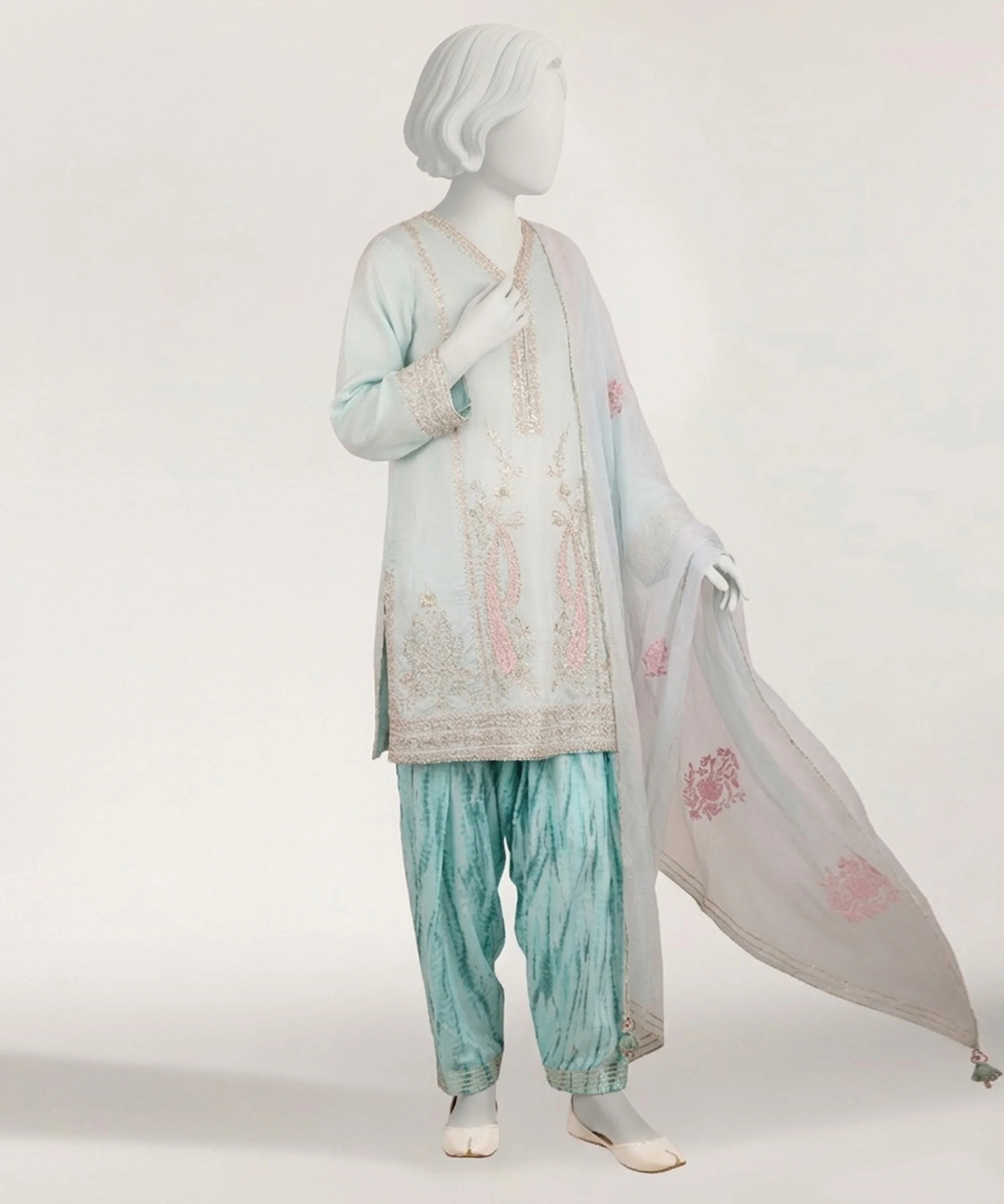 ICE BLUE LAWN 3PC STITCHED | JGK-S-JTF-26-785 FB/RANG-E-ZARI-03 - Image 2