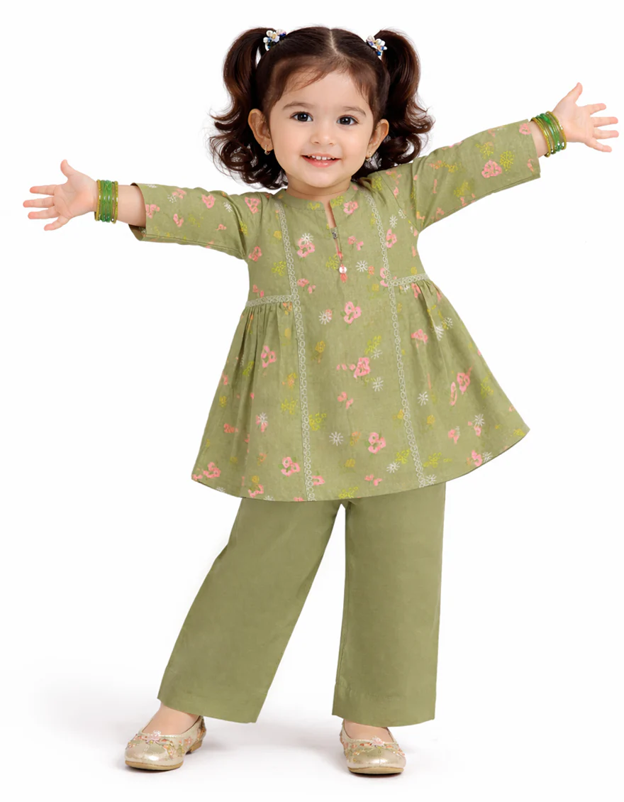 GREEN LAWN 2PC STITCHED | JIK-S-JIST-26-5835 FB/SCHIFFLI-B-3 - Image 3