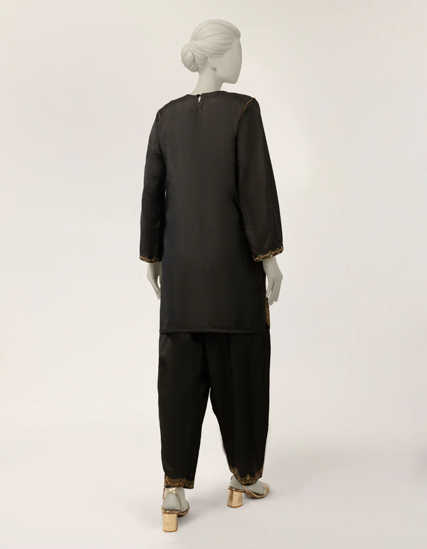 BLACK RAW SILK 2PC STITCHED | JJPW-S-JPS-26-4043 FB/NAYAB-9 - Image 2