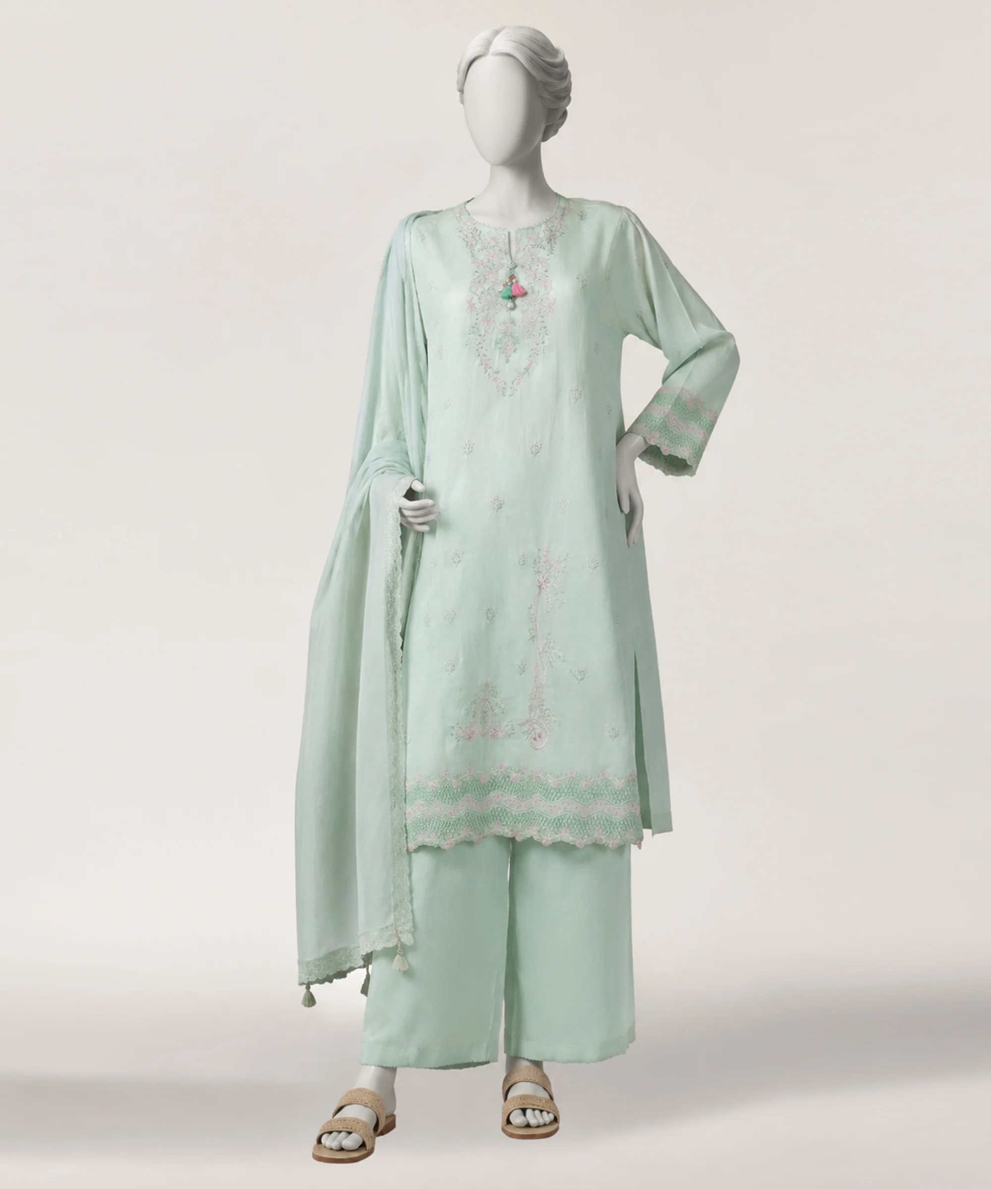 GREEN LAWN 3PC STITCHED | JLAWN-S-26-688/S CHIKANKARI-04