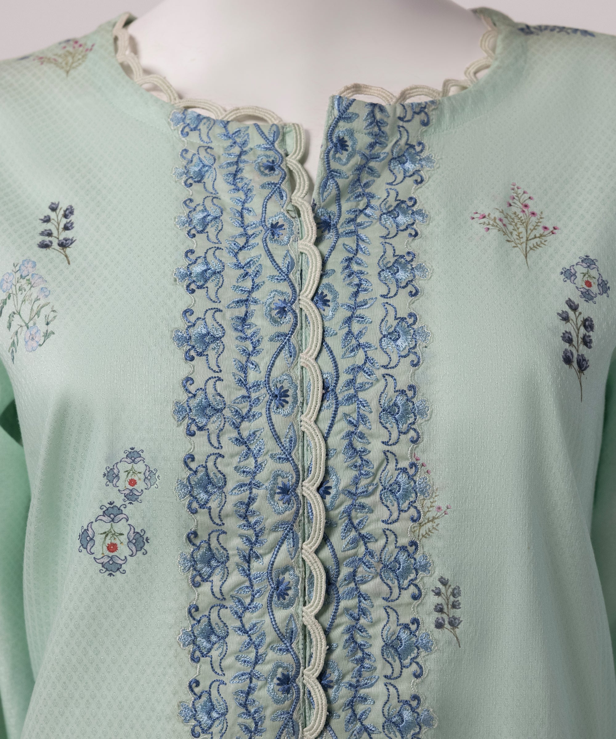 BLUE LAWN KURTI | JSS-S-26-674 FB/BLOCK-7-674 - Image 3